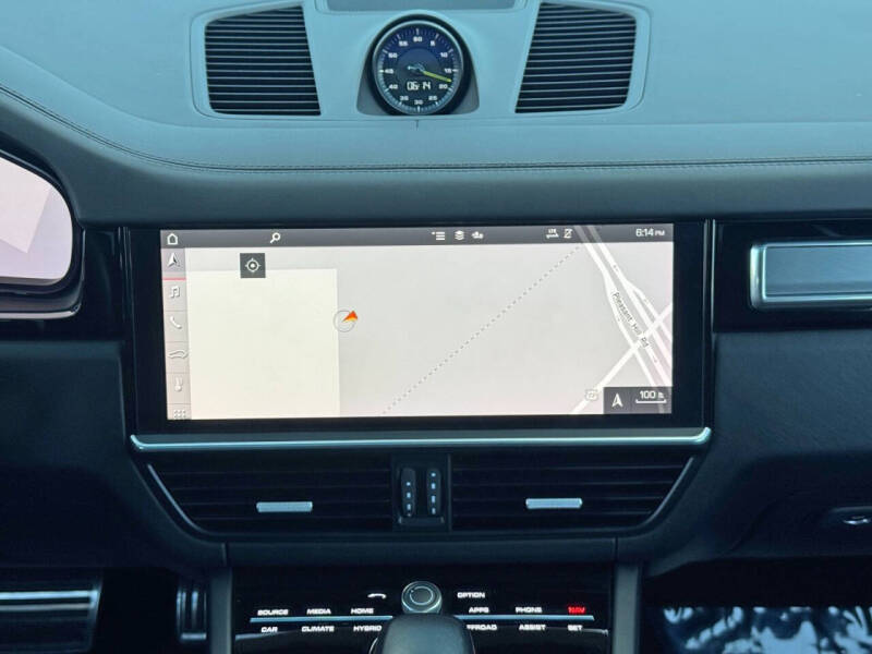 2021 Porsche Cayenne Turbo S E-Hybrid Coupe