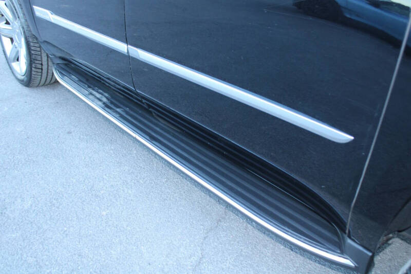 2018 Cadillac Escalade ESV Luxury