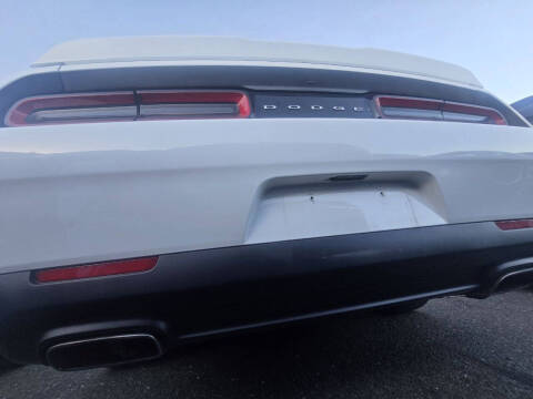 2015 Dodge Challenger SXT