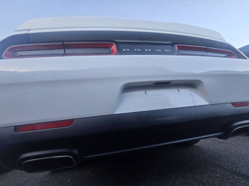 2015 Dodge Challenger SXT