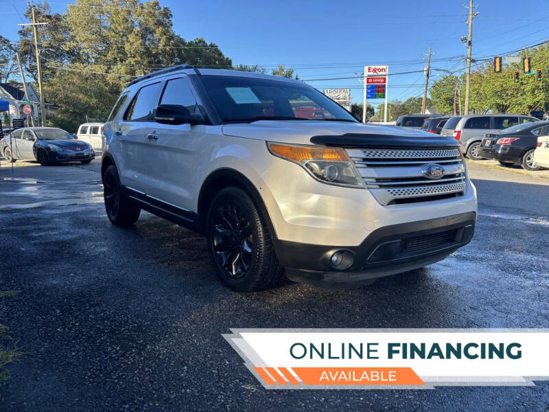 2015 Ford Explorer XLT's photo