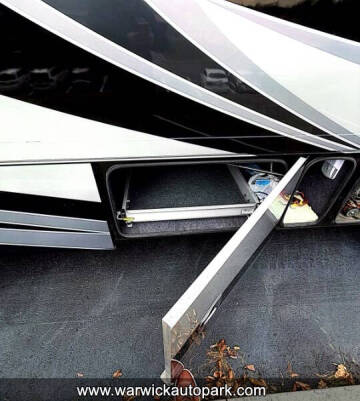 2015 Freightliner XCM Chassis