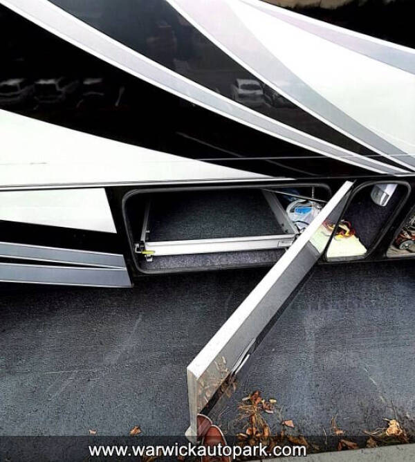2015 Freightliner XCM Chassis