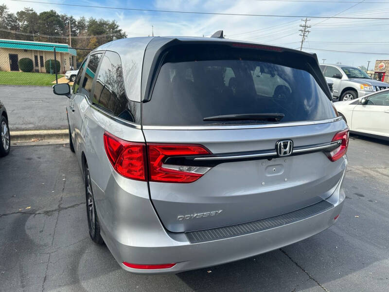 2023 Honda Odyssey EX-L photo 3