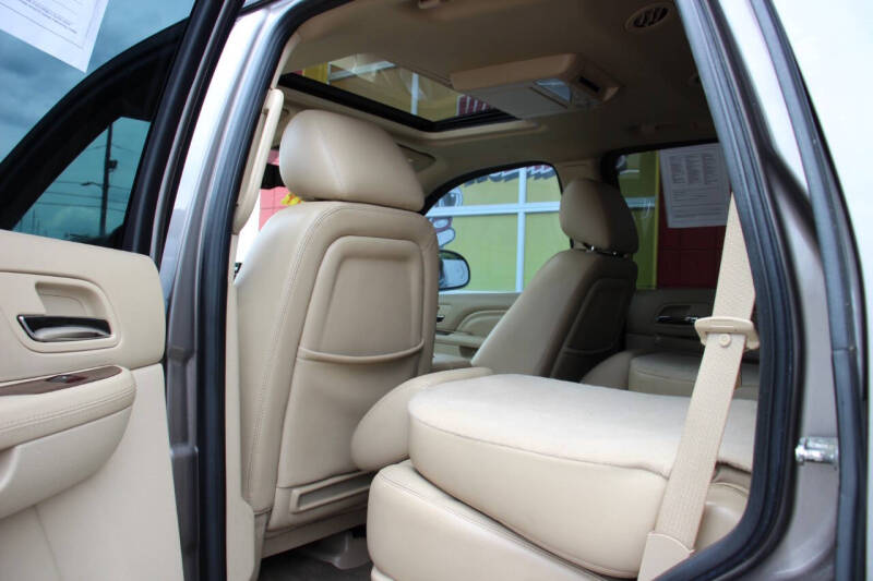 2013 Cadillac Escalade Luxury