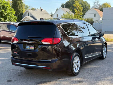2017 Chrysler Pacifica