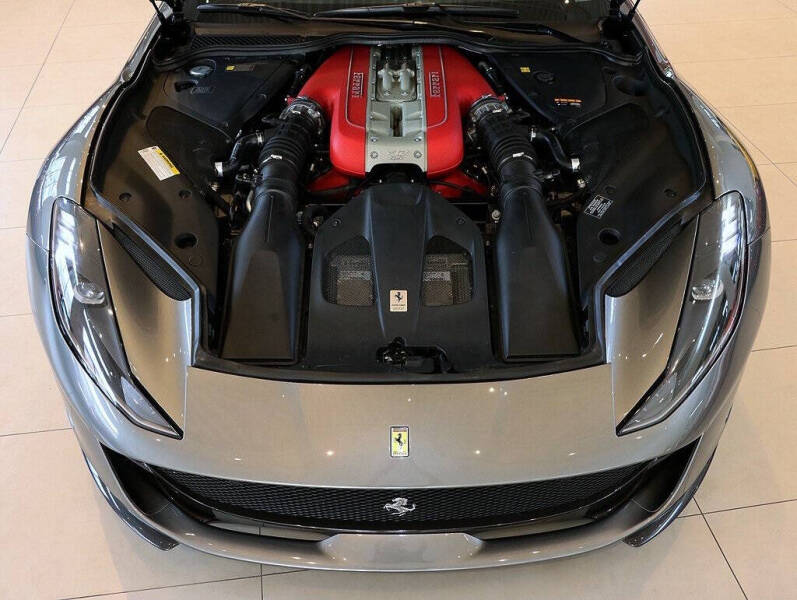 2021 Ferrari 812 GTS