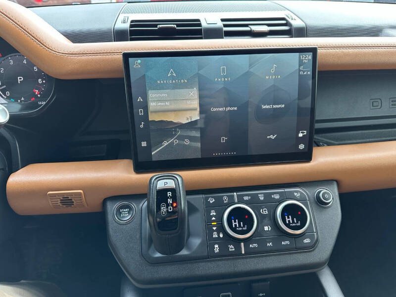 2023 Land Rover Defender 130 X-Dynamic SE