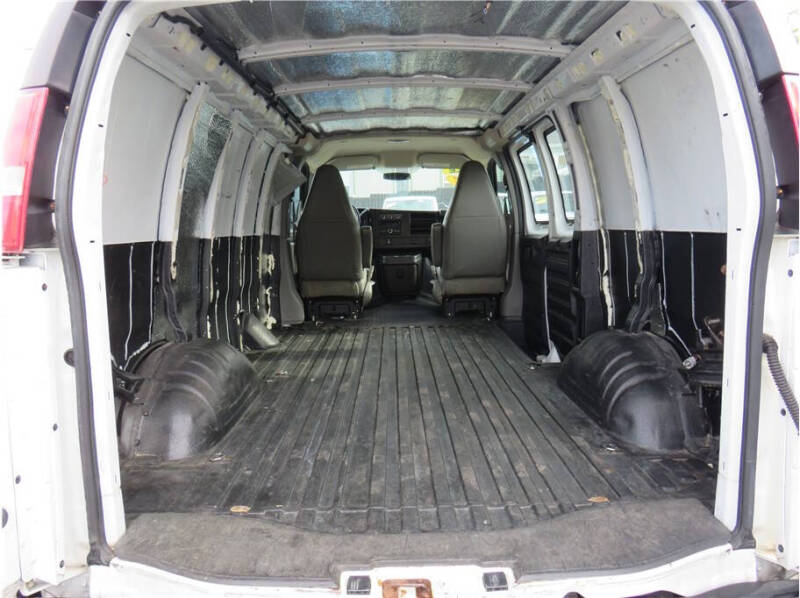 2017 Chevrolet Express 2500