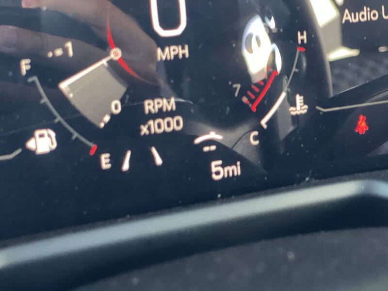 2025 GMC Acadia Denali