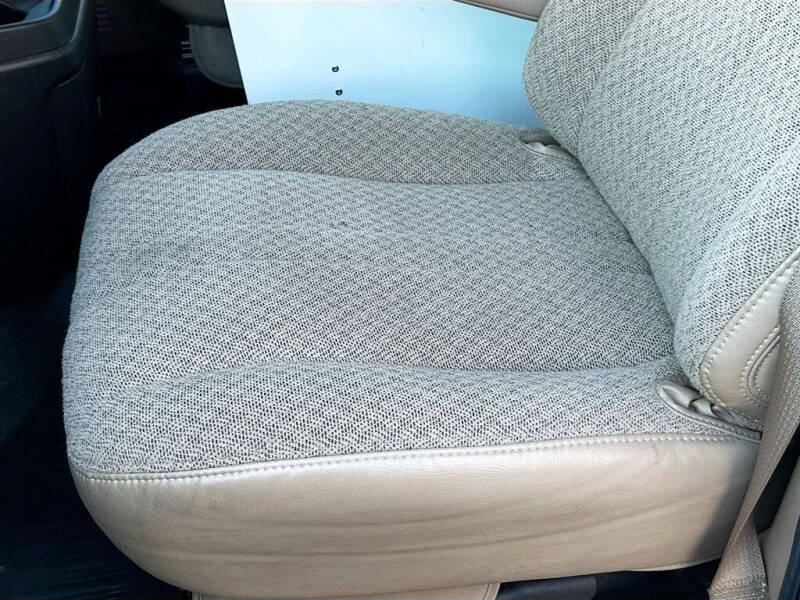 2023 Chevrolet Express 2500