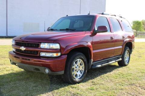 2004 Chevrolet Tahoe for sale at ROADSTERS AUTO in Houston TX
