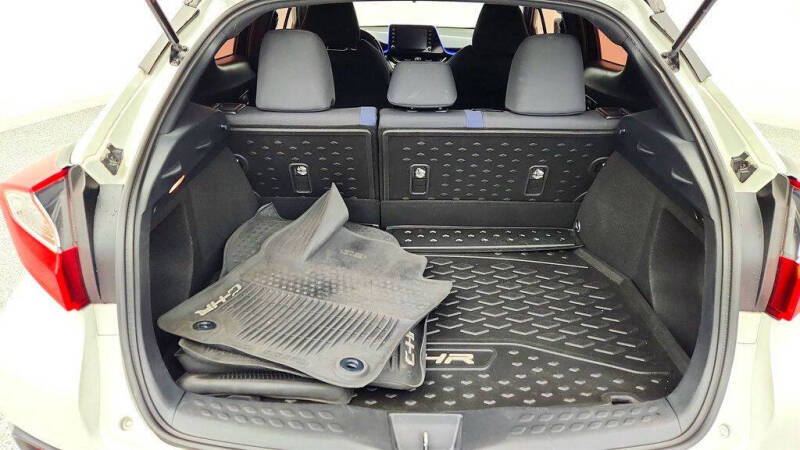 2020 Toyota C-HR XLE