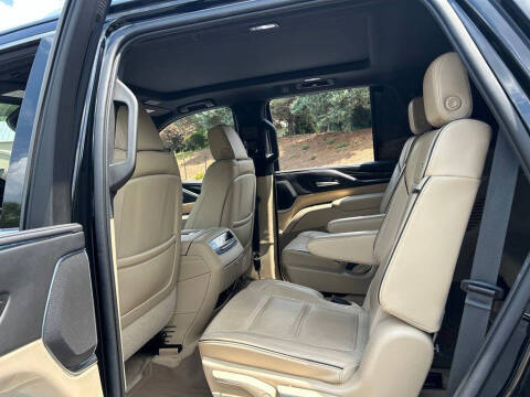 2022 Cadillac Escalade Premium Luxury