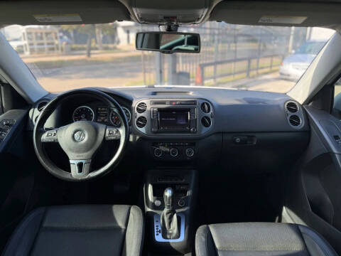 2017 Volkswagen Tiguan 2.0T Wolfsburg Edition