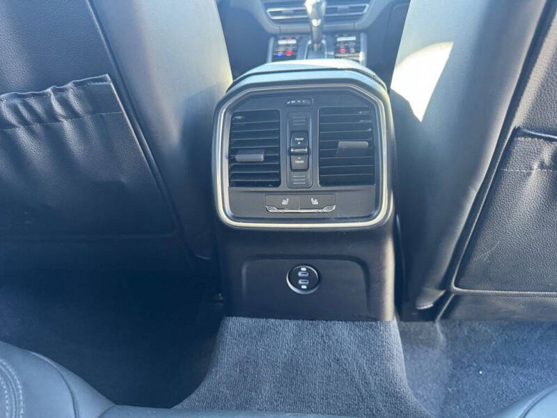 2023 Porsche Macan T