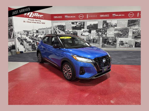 2023 Nissan Kicks SR