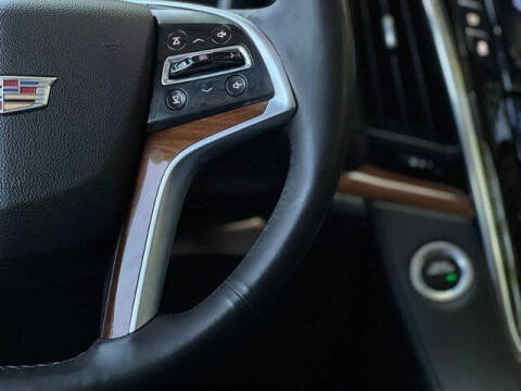 2017 Cadillac Escalade Luxury