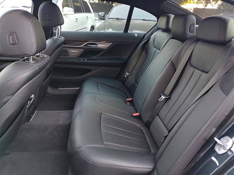 2018 BMW 7 Series 740i