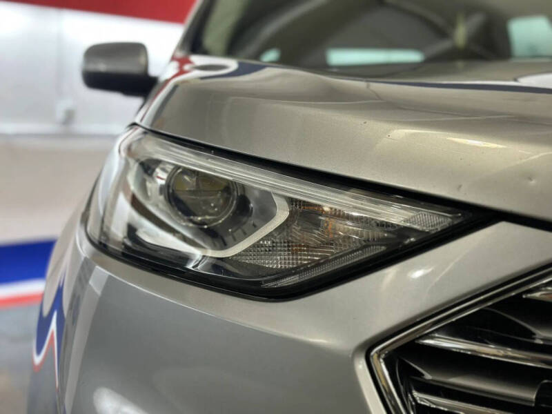 2021 Ford Edge Titanium