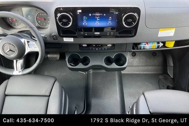 2025 Mercedes-Benz Sprinter