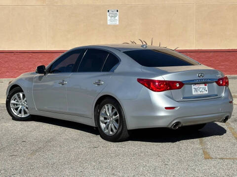 2015 Infiniti Q50 Premium