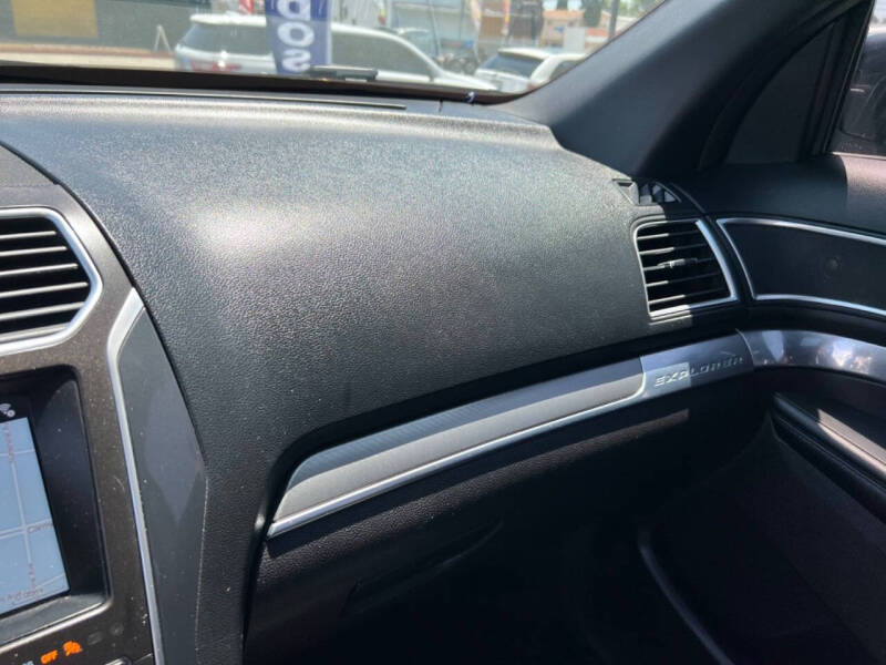 2017 Ford Explorer Sport