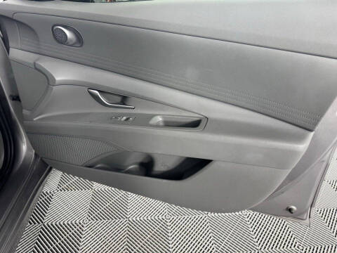 2022 Hyundai Elantra