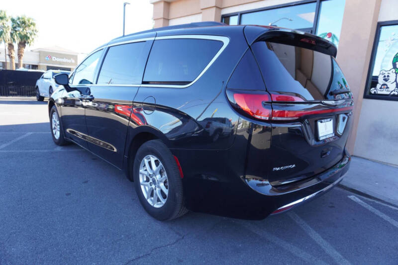 2022 Chrysler Pacifica Touring L