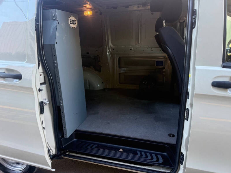 2016 Mercedes-Benz Metris