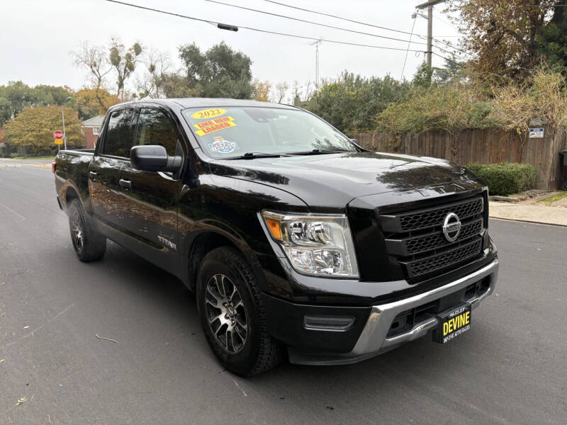 2022 Nissan Titan SV