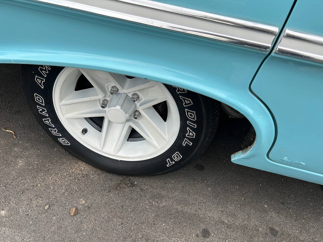 1961 Chevrolet Bel Air 32