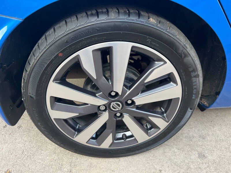 2020 Nissan Versa SR