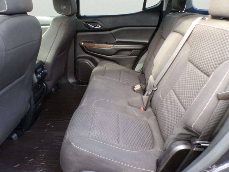 2017 GMC Acadia SLE-2