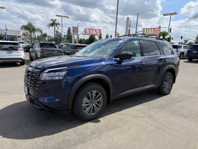 2026 Nissan Pathfinder SV