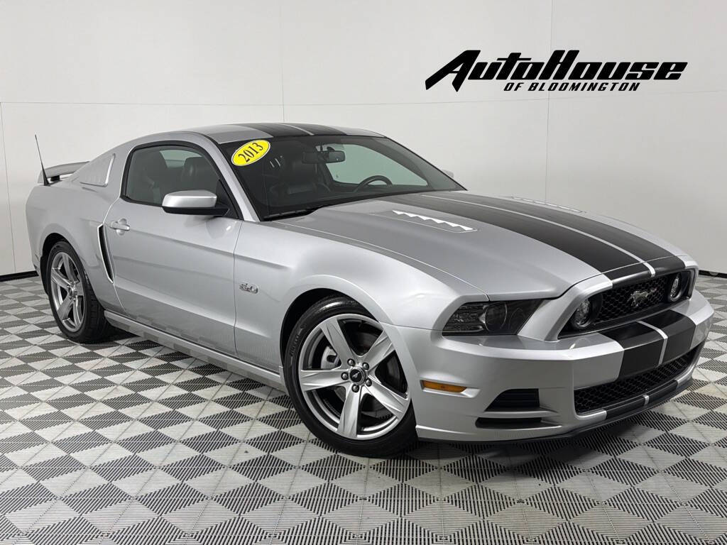 2013 Ford Mustang Premium Fastback's photo