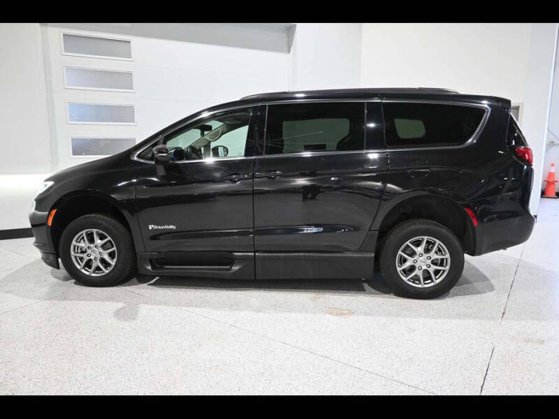 2021 Chrysler Pacifica Touring