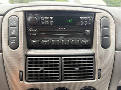 2004 Ford Explorer XLT