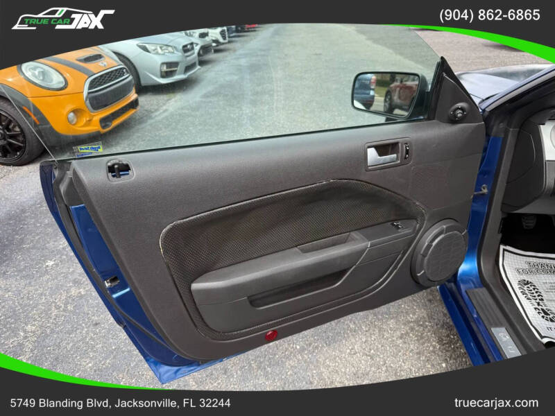 2006 Ford Mustang GT Deluxe