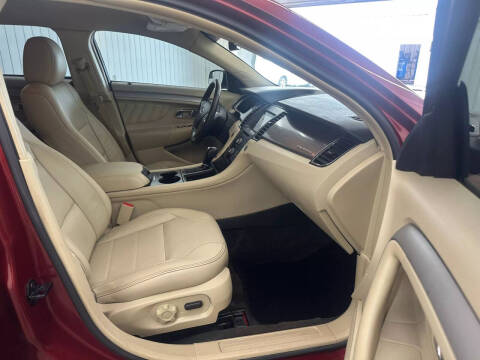 2018 Ford Taurus SEL