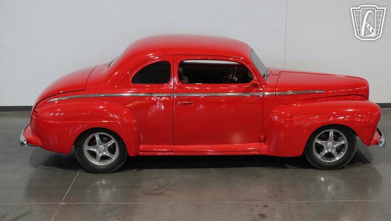 1948 Ford Deluxe