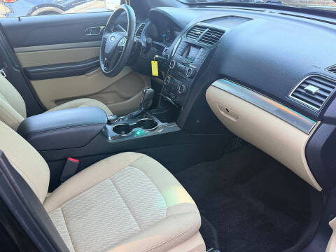 2016 Ford Explorer