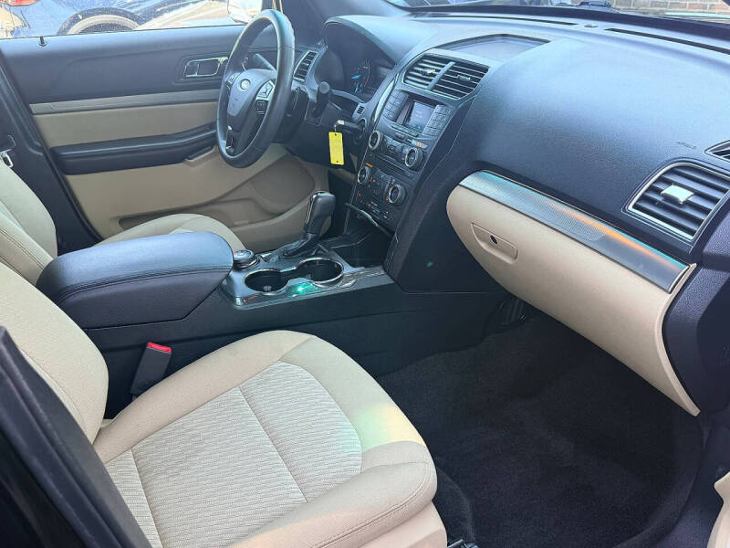 2016 Ford Explorer