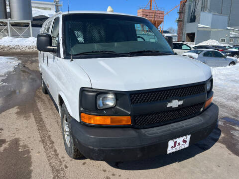2003 Chevrolet Express for sale at J & S Auto Sales in Thompson ND