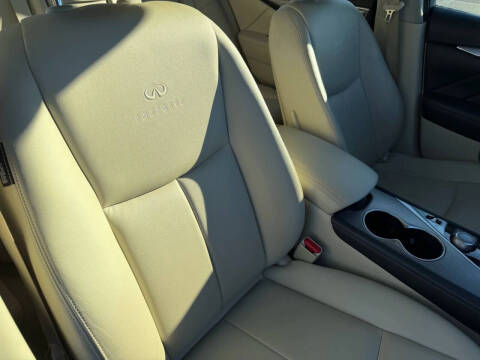 2014 Infiniti Q50 Premium