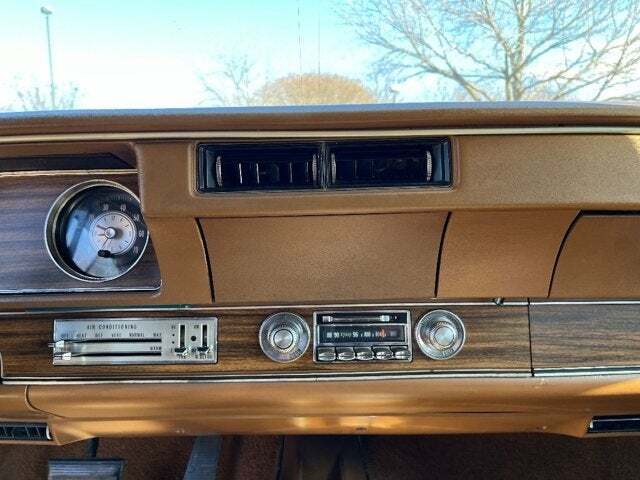 1972 Oldsmobile Cutlass 37
