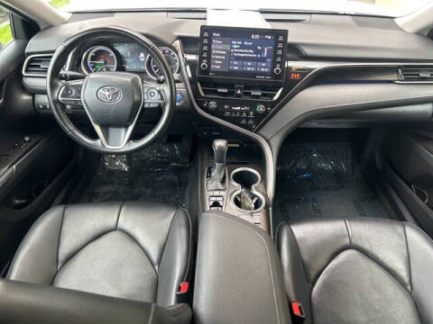 2023 Toyota Camry Hybrid XLE