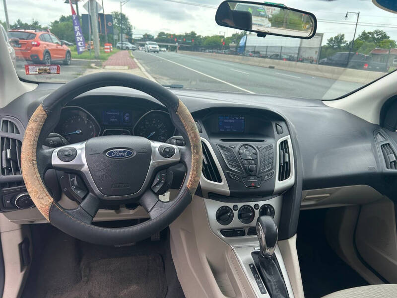 2013 Ford Focus SE