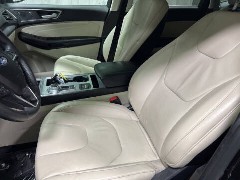 2021 Ford Edge Titanium