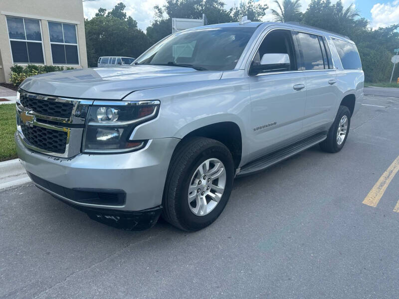 2016 Chevrolet Suburban LT photo 8